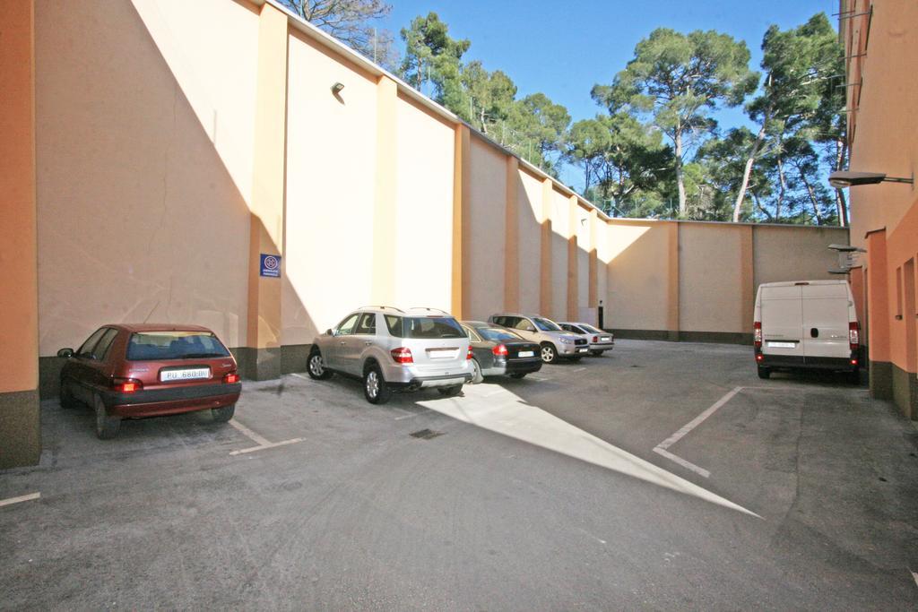 Apartments Vasic Pula Buitenkant foto